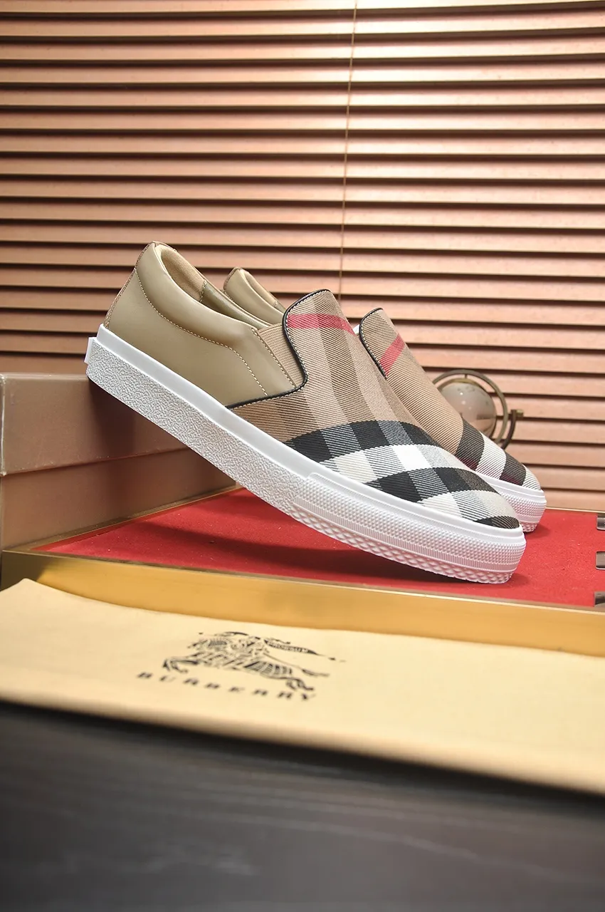 Men's shoes💰480💶[Burberry] (cowhide lining) classic low-top sneakers｜Imported cowhide with classic plaid fabric｜Cow leather lining｜Original outsole｜Fine workmanship and comfortable to wear Size: 38-44 (customized at 45)